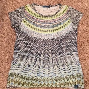 Prana size MED.  T-shirt Great cond.